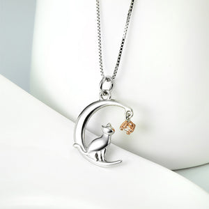 925 Sterling Silver Fashion Simple Moon Cat Pendant with Cubic Zirconia and Necklace