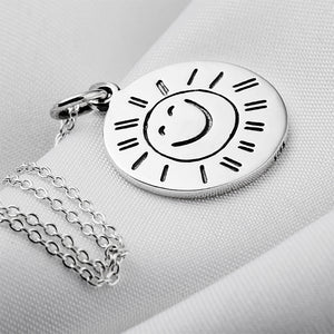 925 Sterling Silver Fashion Simple Smile Geometric Round Pendant with Necklace