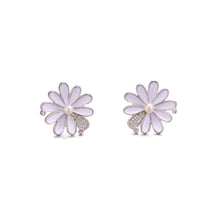 Load image into Gallery viewer, 925 Sterling Silver Fashion and Elegant Daisy Freshwater Pearl Stud Earrings with Cubic Zirconia