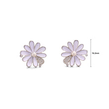 Load image into Gallery viewer, 925 Sterling Silver Fashion and Elegant Daisy Freshwater Pearl Stud Earrings with Cubic Zirconia