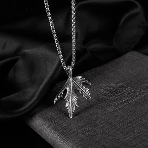 Fashion Classic 316L Stainless Steel Maple Leaf Pendant with Necklace