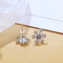 Load image into Gallery viewer, Fashion Simple Snowflake Stud Earrings with Cubic Zirconia