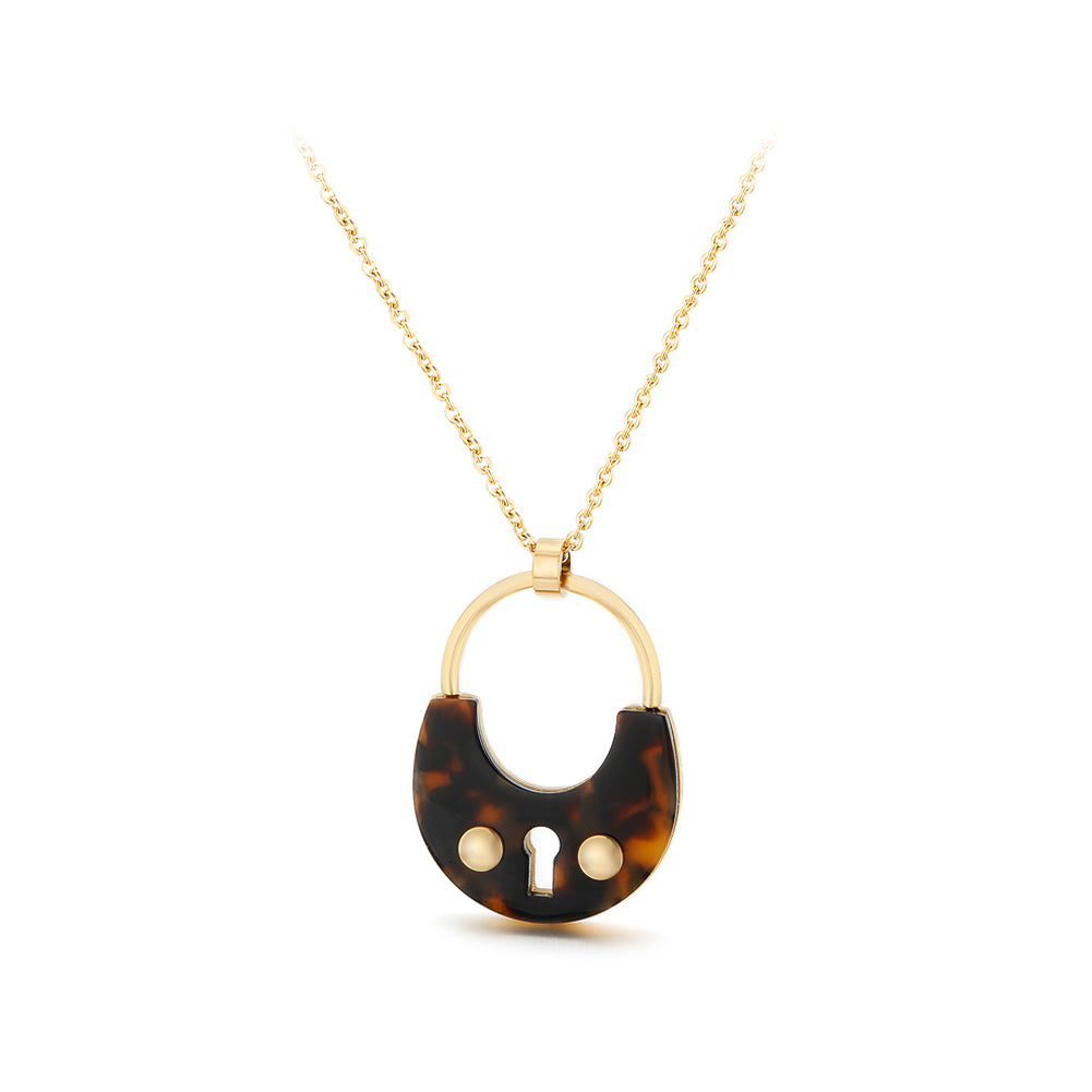 Fashion Temperament Plated Gold Lock Brown Resin 316L Stainless Steel Pendant with Necklace