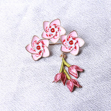 Load image into Gallery viewer, Fashion and Sweet Plated Gold Enamel Pink Flower Brooch