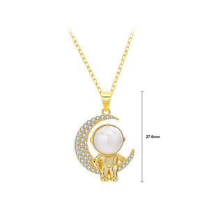 925 Sterling Silver Plated Gold Fashion Creative Moon Astronaut Freshwater Pearl Pendant with Cubic Zirconia and Necklace