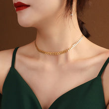 Load image into Gallery viewer, Fashion Elegant Plated Gold 316L Stainless Steel Leaf Short Necklace