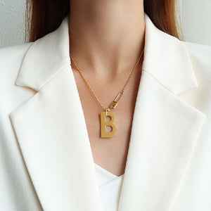 Fashion Temperament Plated Gold 316L Stainless Steel Alphabet B Pendant with Necklace