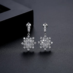 Fashion Brilliant Snowflake Earrings with Cubic Zirconia