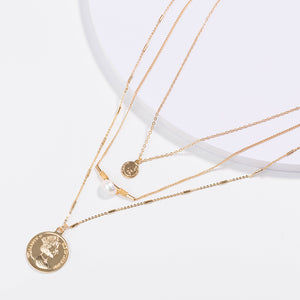 Fashion Elegant Plated Gold Queen Geometric Round Pendant with Imitation Pearls and Multilayer Necklace