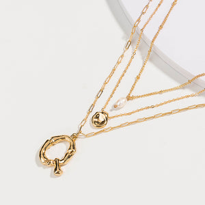 Fashion Simple Plated Gold Alphabet Q Geometric Pendant with Imitation Pearl and Multilayer Necklace