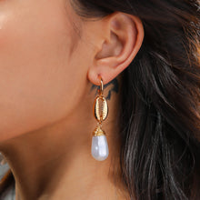Load image into Gallery viewer, Fashion and Elegant Plated Gold Shell Shaped Geometric Imitation Pearl Earrings