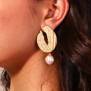 Fashion Simple Plated Gold Irregular Pattern Geometric Earrings with Imitation Pearls