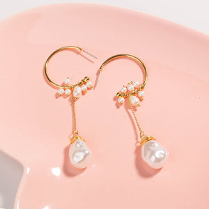 Fashion Temperament Plated Gold C-shaped Tassel Irregular Imitation Pearl Earrings