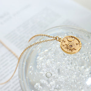 Fashion Temperament Plated Gold 316L Stainless Steel Sun Moon Geometric Round Pendant with Cubic Zirconia and Necklace