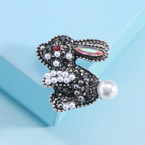 Brilliant Cute Rabbit Imitation Pearl Brooch with Black Cubic Zirconia