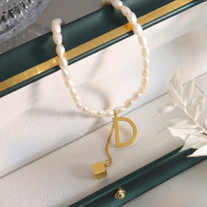 Simple Fashion Plated Gold 316L Stainless Steel English Alphabet D Tassel Square Pendant with Imitation Pearl Necklace