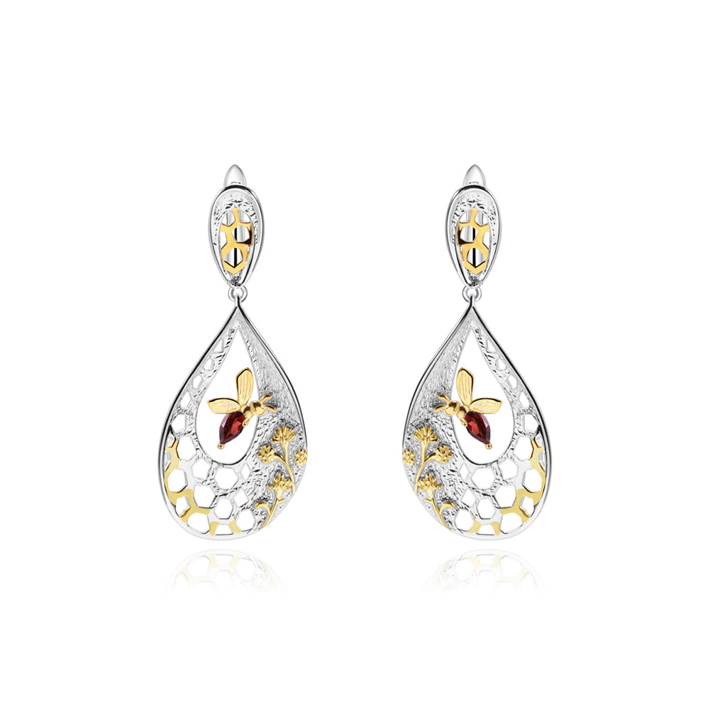 925 Sterling Silver Fashion Creative Gold Bee Honeycomb Geometric Earrings with Garnet