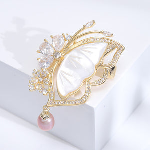 Fashion Temperament Plated Gold Shell Butterfly Imitation Pearl Brooch with Cubic Zirconia