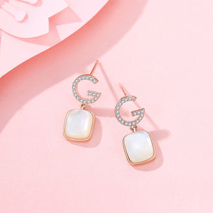 925 Sterling Silver Plated Rose Gold Fashion Temperament English Alphabet G Geometric Mother-of-pearl Earrings with Cubic Zirconia