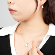 Load image into Gallery viewer, 925 Sterling Silver Plated Gold Fashion Simple Shell Pendant with Necklace