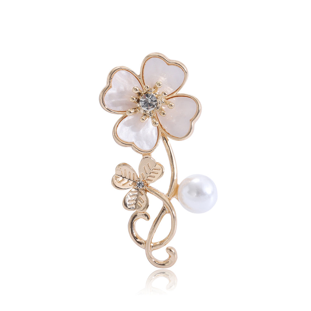 Fashion Simple Plated Gold Four-Leafed Clover Imitation Pearl Brooch with Cubic Zirconia