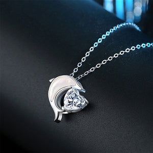 925 Sterling Silver Fashion Temperament Dolphin Mother-of-pearl Pendant with Heart-shaped Cubic Zirconia and Necklace