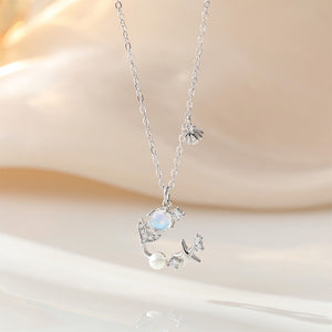 925 Sterling Silver Fashion and Creative Fishtail Star Imitation Pearl Pendant with Cubic Zirconia and Necklace