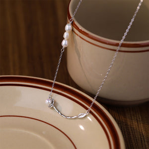 925 Sterling Silver Simple Fashion Flower Imitation Pearl Necklace